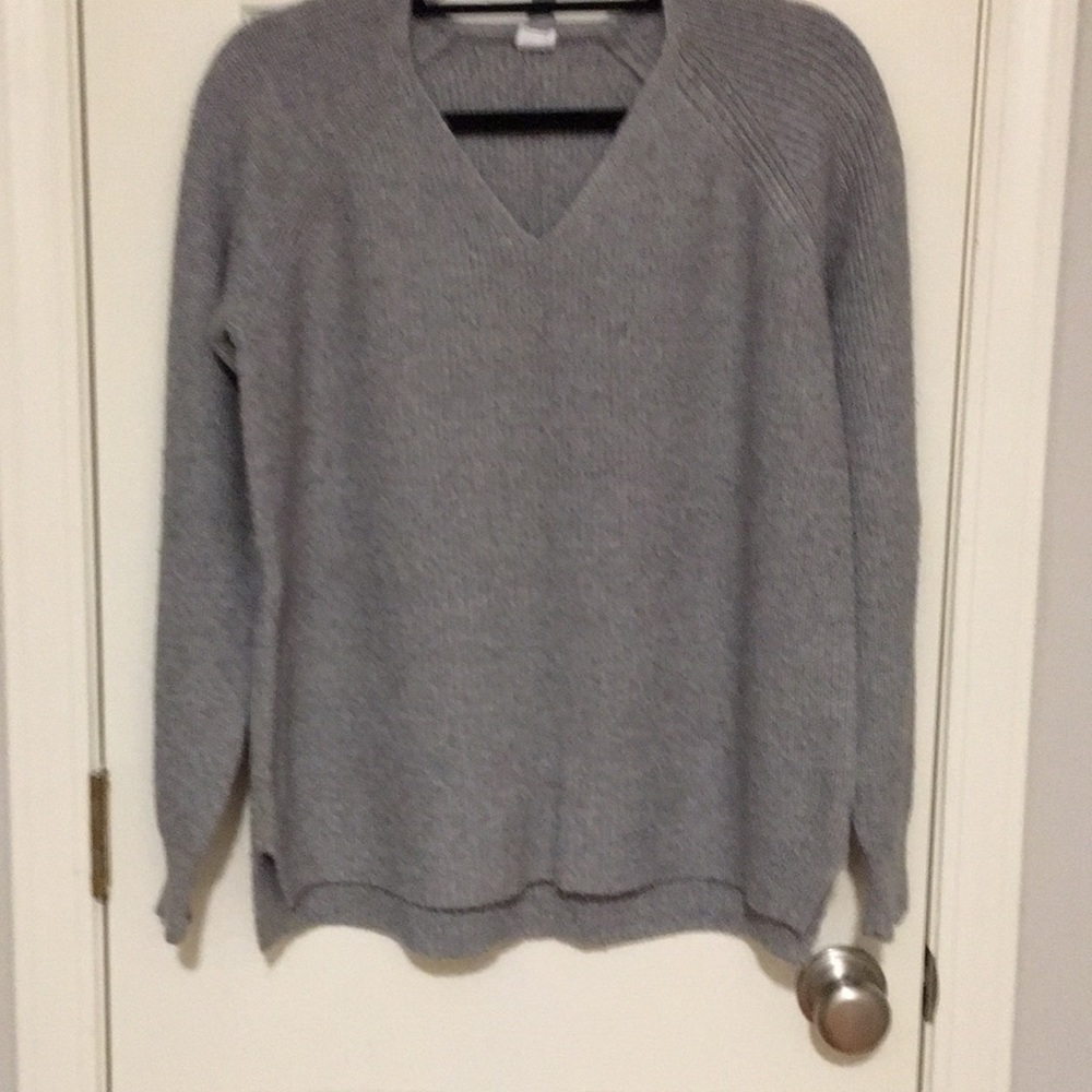 JCPenney cable knit sweater ~ Size XL ~ Grey